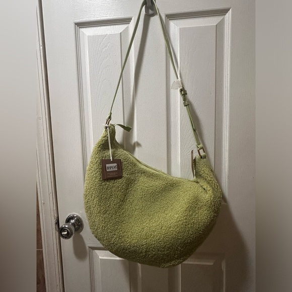 NWT Urban Outfitters Anthropology Sherpa Shoulder Bag in Light Green - Picture 1 of 4
